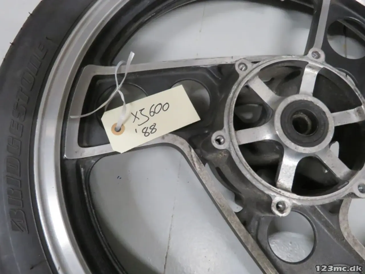 Billede 1 - Fælg med dæk, XJ600