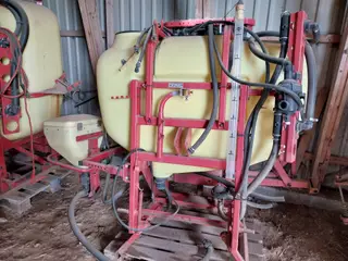 Hardi 600 L med kemitank og bomhejs