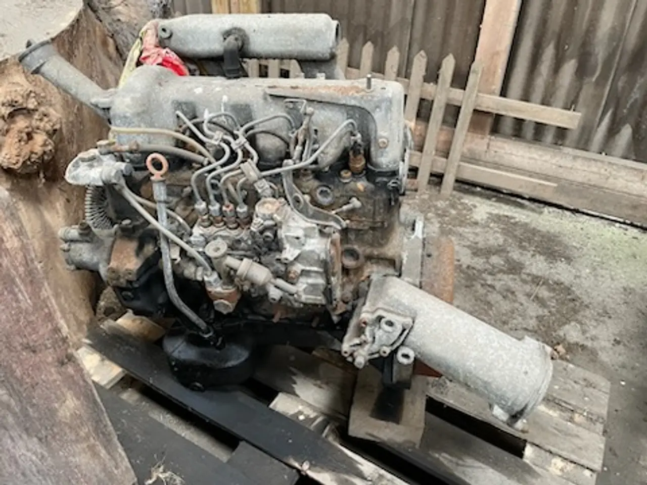Billede 1 - KØBES --- Mercedes motor diesel 2,4 eller 3,0.