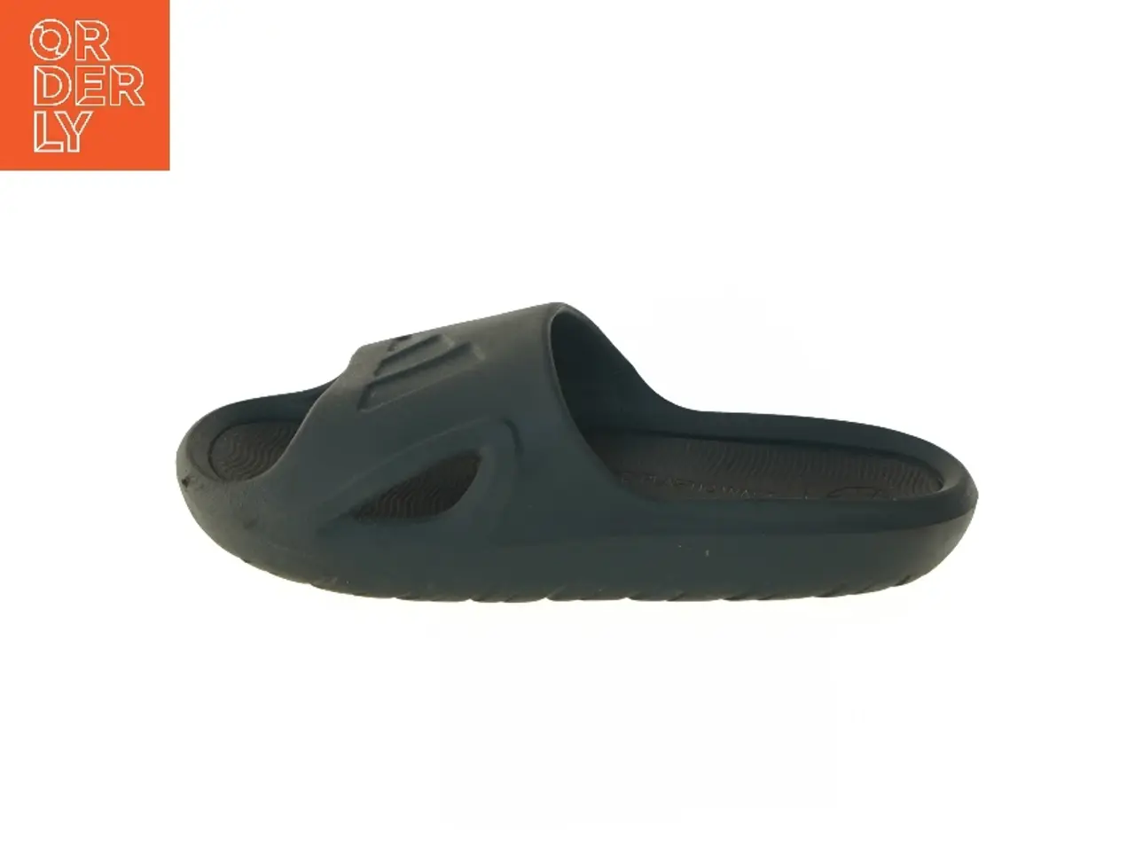 Billede 1 - Mørke / Sorte badesandaler fra Adidas (str. længde 29 cm)ca str 44