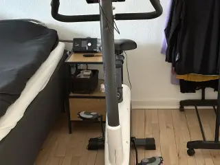 Titan fitness motioncykel