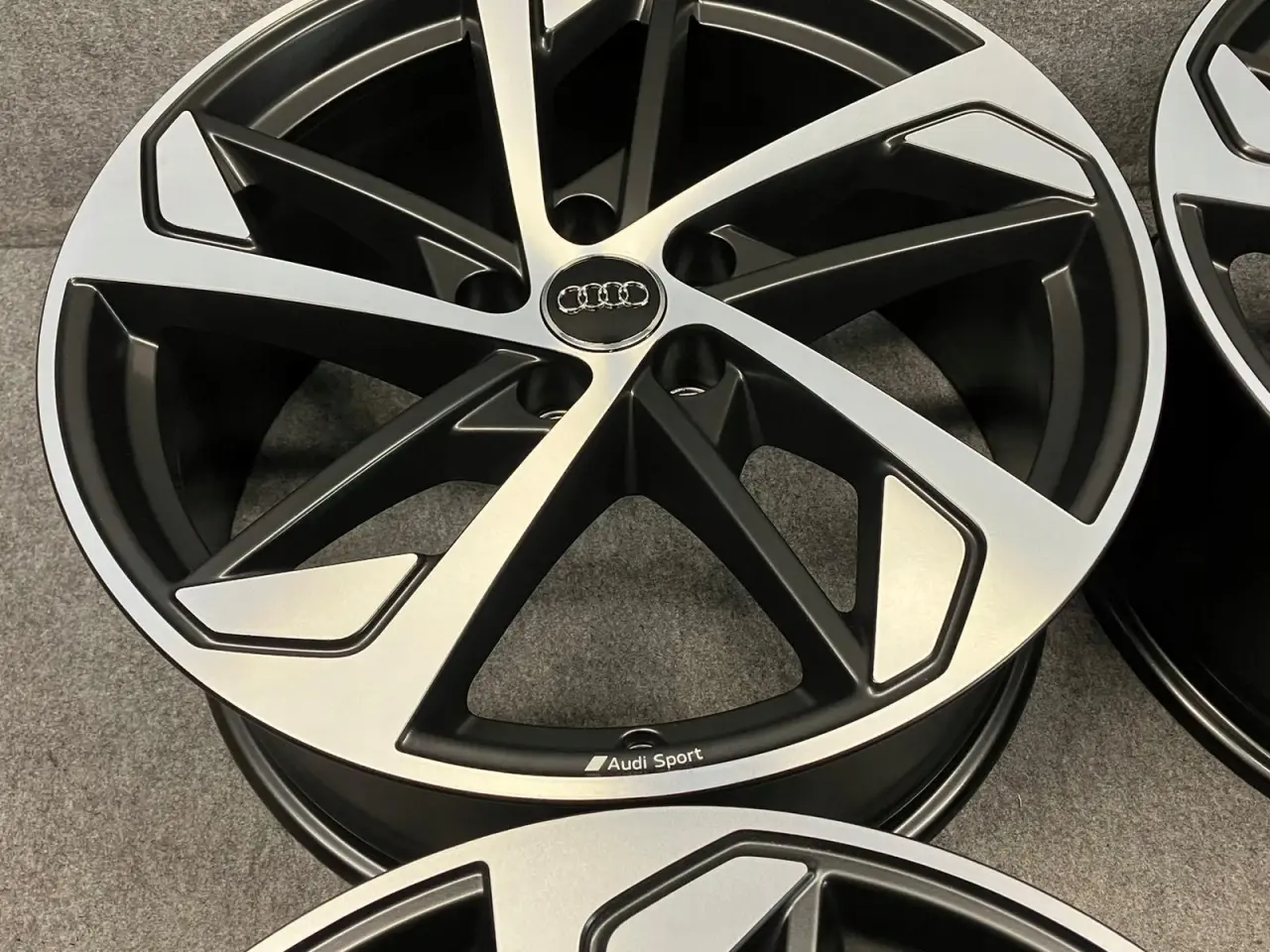 Billede 2 - ALUFÆLGE AUDI Q3 SQ3 RSQ3 83A 19"
