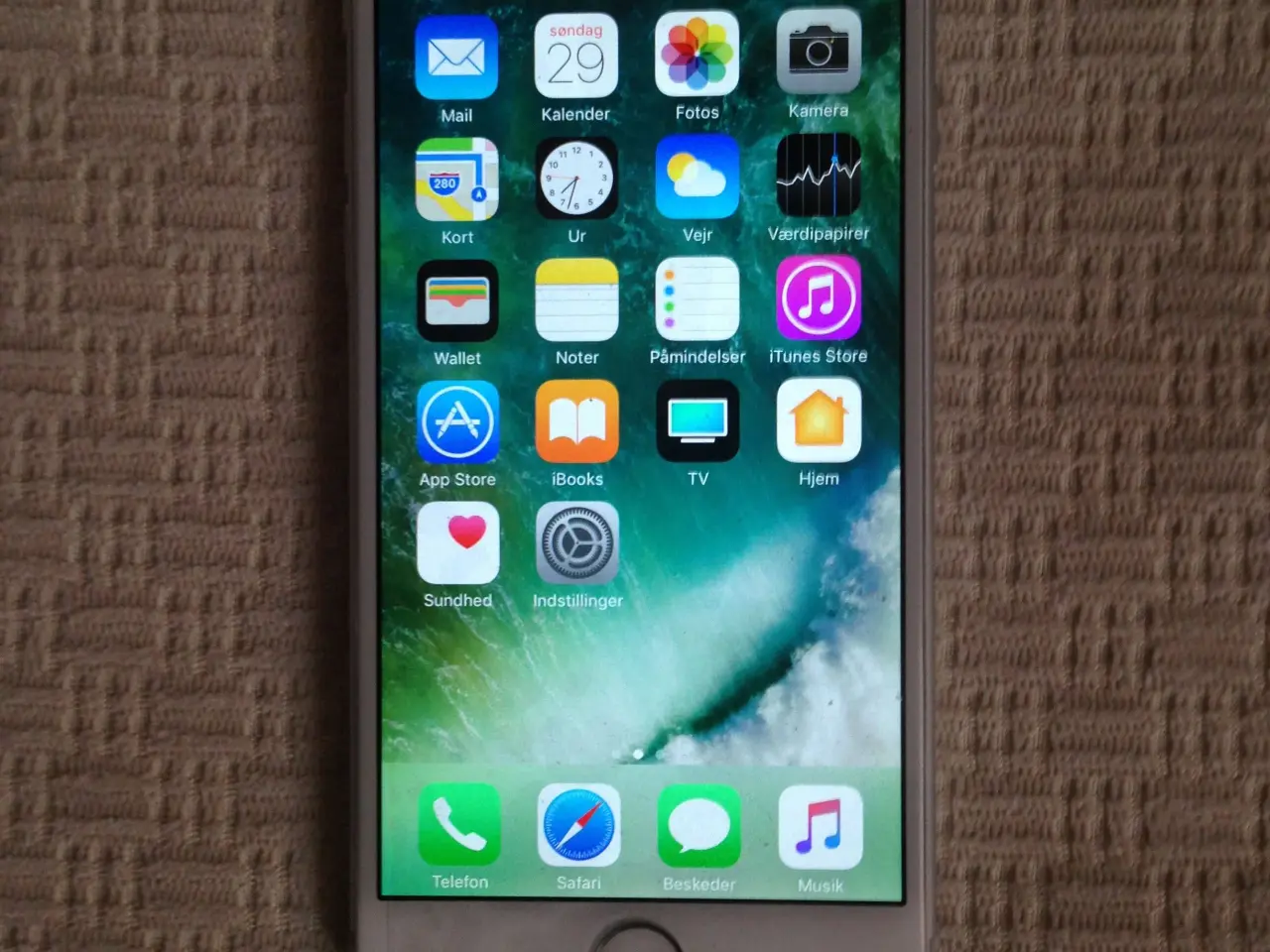 Billede 1 - Iphone 6 hvid 64GB.   Velholdt.