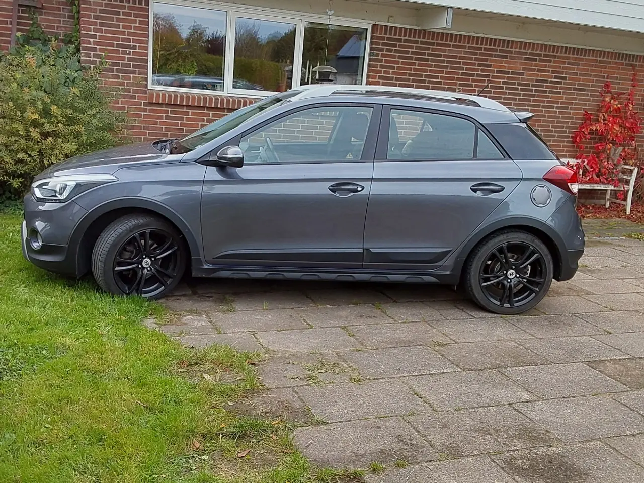 Billede 3 - Meget velholdt og økonomisk bil.