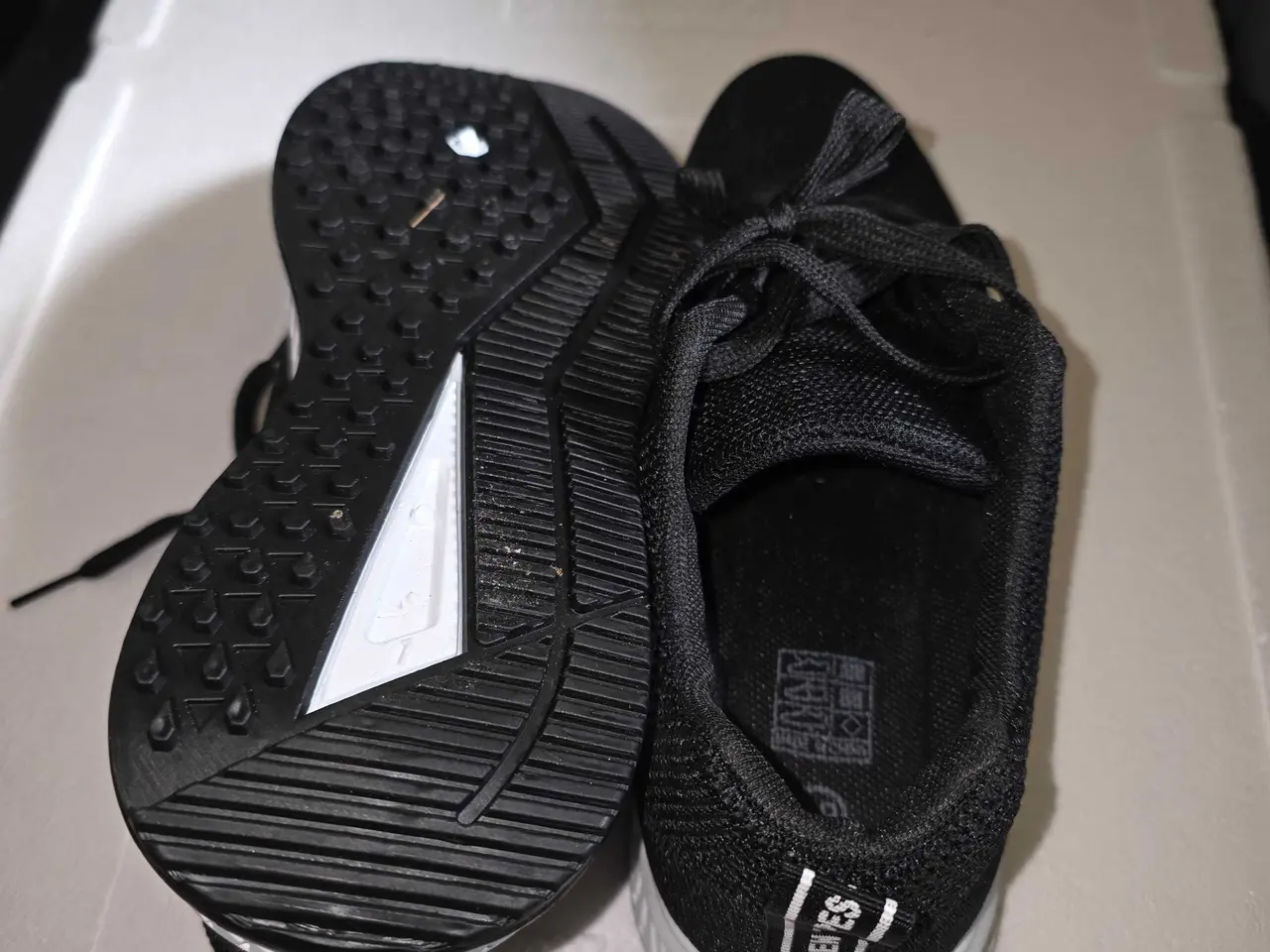 Billede 3 - Sneakers sælges