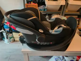 Cyber baby autostol m base