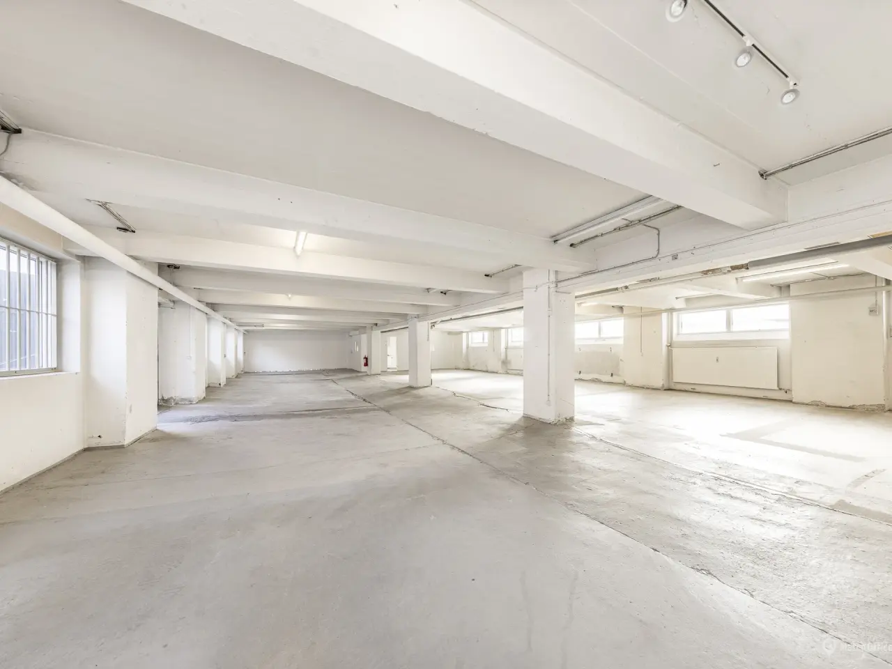 Billede 2 - Stort centralt lager på Nørrebro - med mulighed for dobbeltgarage mod ekstra leje