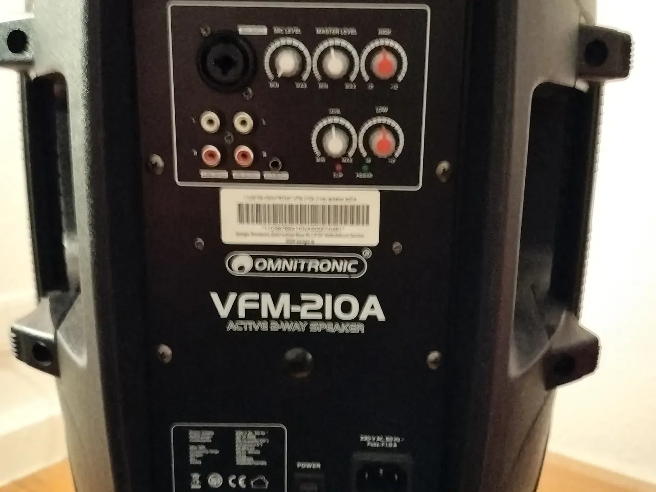 Billede 17 - DJ mixer og bord og højtaler med stativ m.m