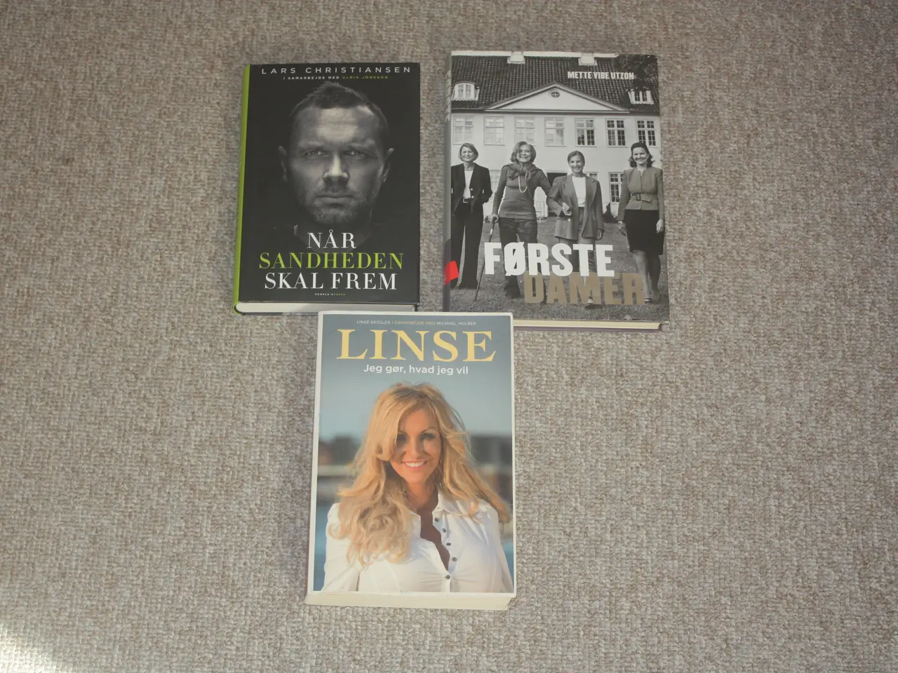 Billede 1 - Første damer af Mette Vibe Utzon
