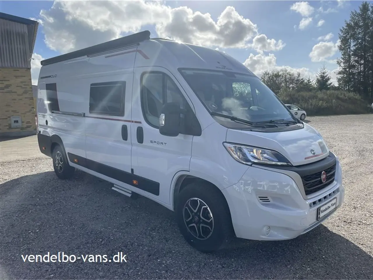 Billede 1 - 2026 - Rollerteam Livingstone DUO Sport CamperVan med opklapbare enkeltsenge