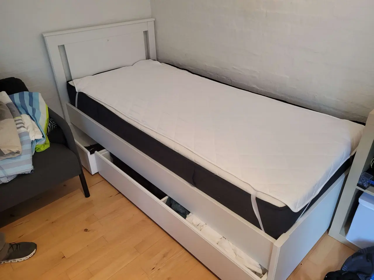 Billede 1 - Ikea seng - Songesand (inkl. skuffer) 