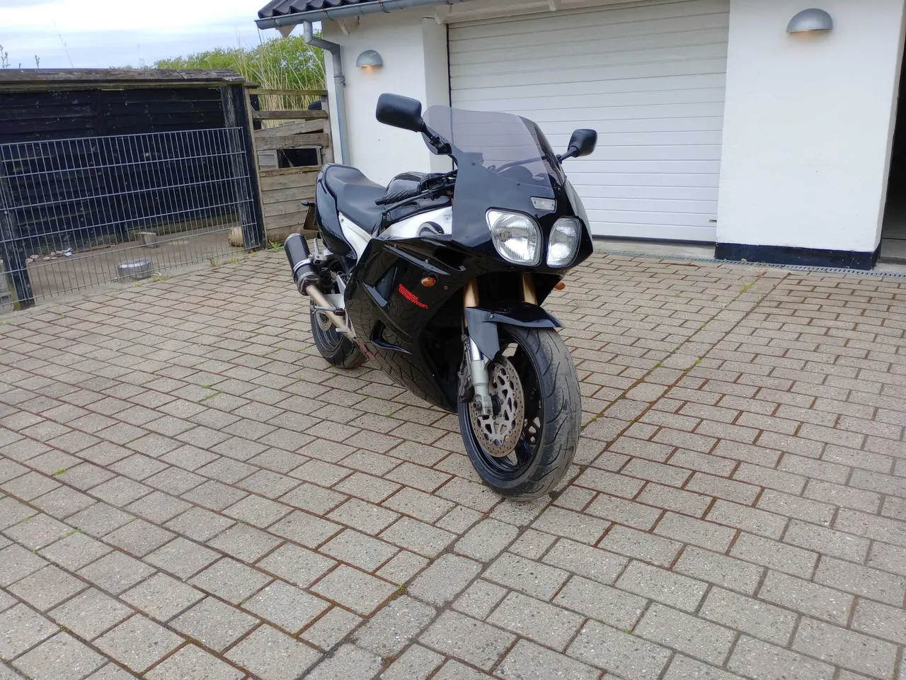 Billede 3 - Driftsikker Yamaha Fzr1000