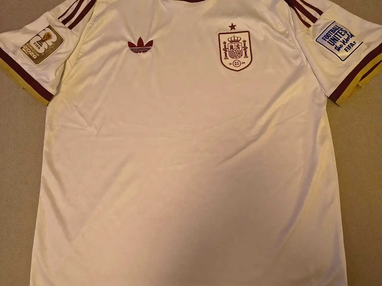 Billede 1 - Spanien fodboldtrøje