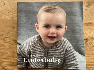 Strikkebogen Vinterbaby, af Sys Fredens