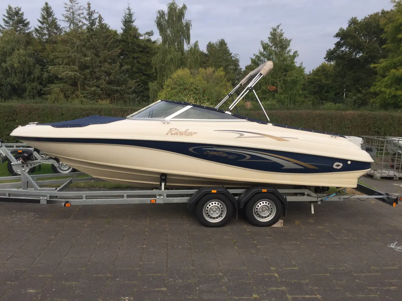 Billede 1 - Bowrider Rinker trailerbåd