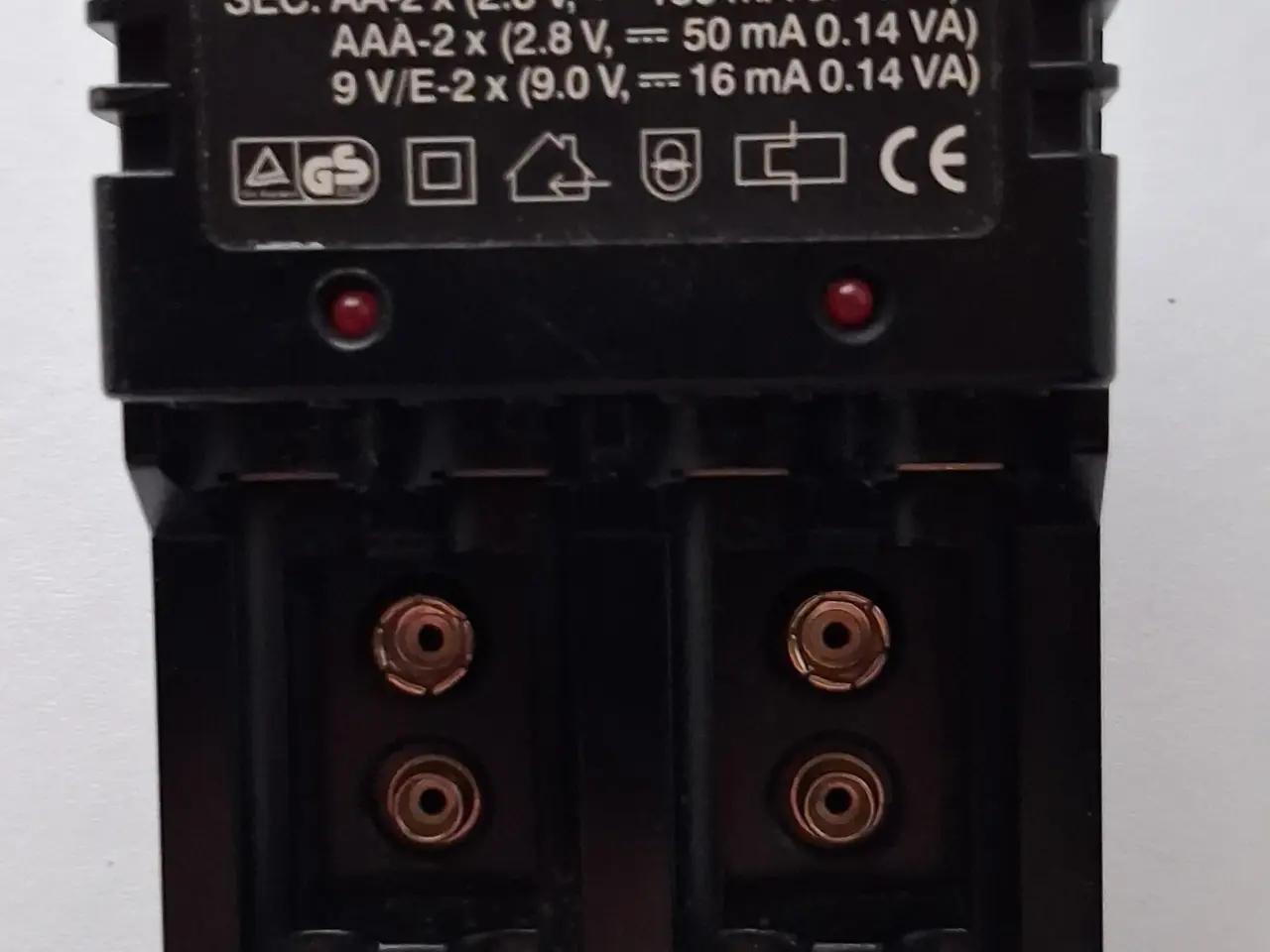 Billede 1 - Batterioplader. Hobbyline.