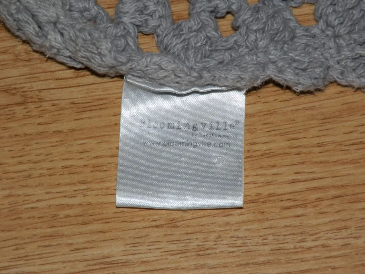 Billede 7 - Bloomingville tæpper i lys grå