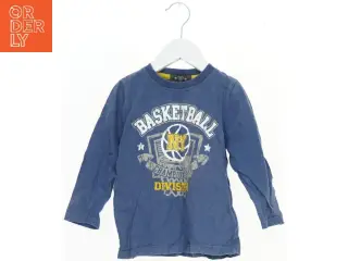 Basketball langærmet T-shirt (str. 104)