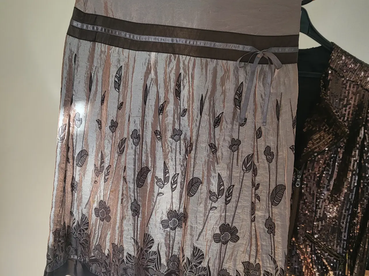 Billede 4 - Unikt Gallafest dress i flot rosabrun farve.