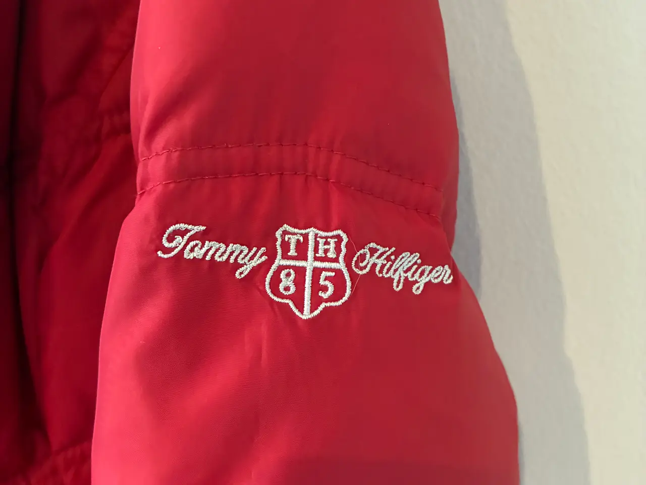 Billede 3 - Skøn Tommy Hilfiger vinter dun jakke