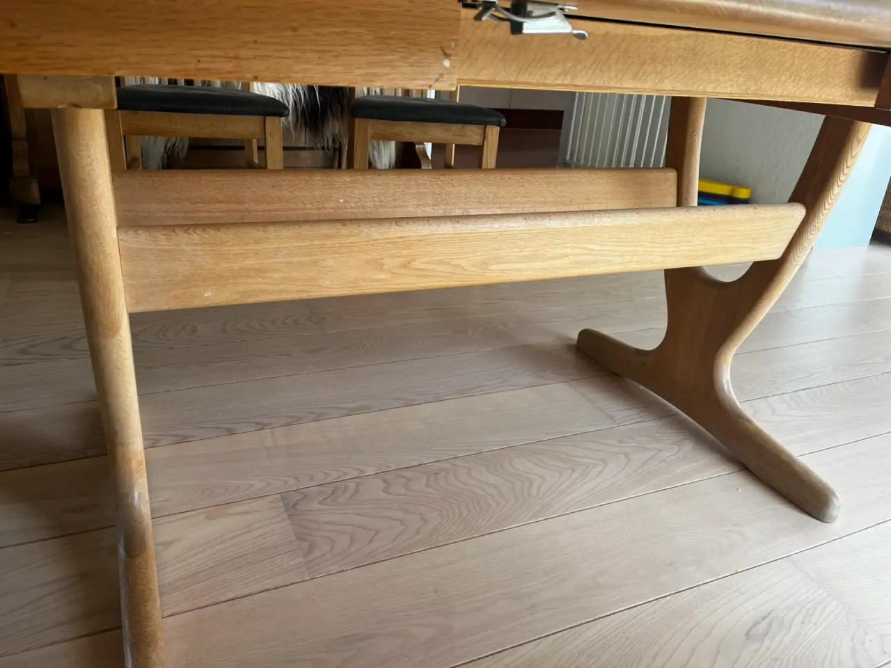 Billede 3 - Spisebord med plade