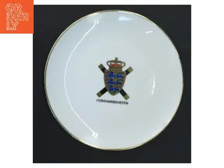 Porcelænstallerken med våbenskjold fra Søholm (str. Ø 20 cm)