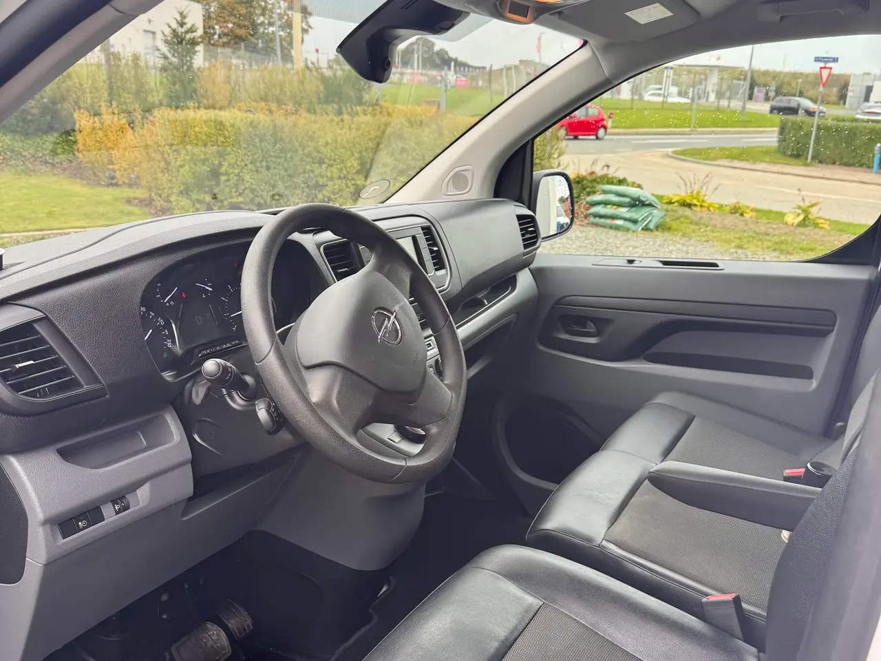 Billede 12 - Opel Vivaro som ny