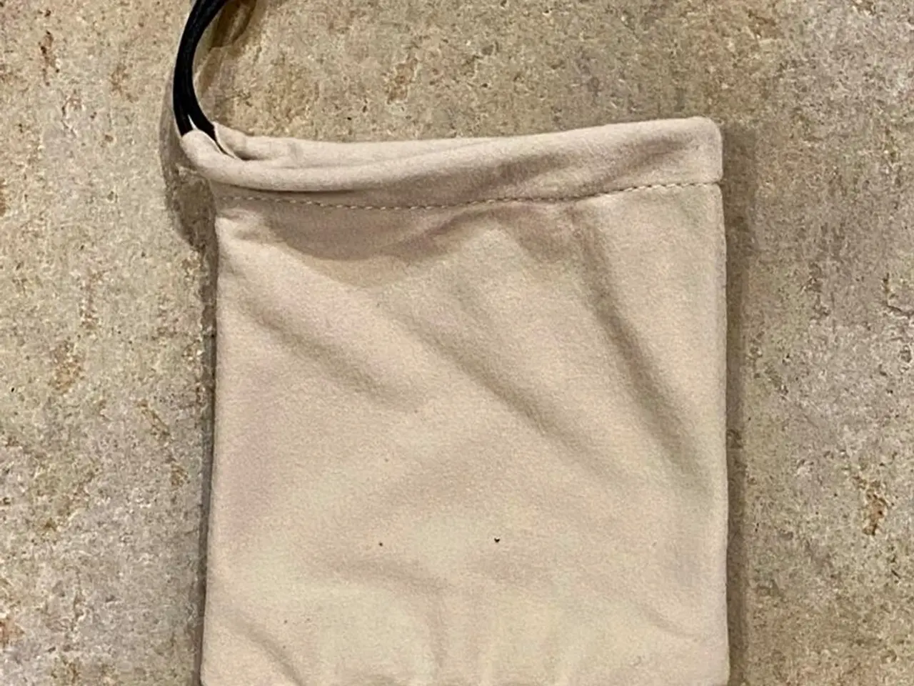Billede 1 - B&O Beskyttelsespose til Øretelefoner Sort/Beige