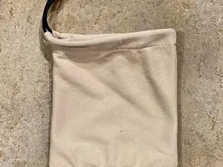 B&O Beskyttelsespose til Øretelefoner Sort/Beige