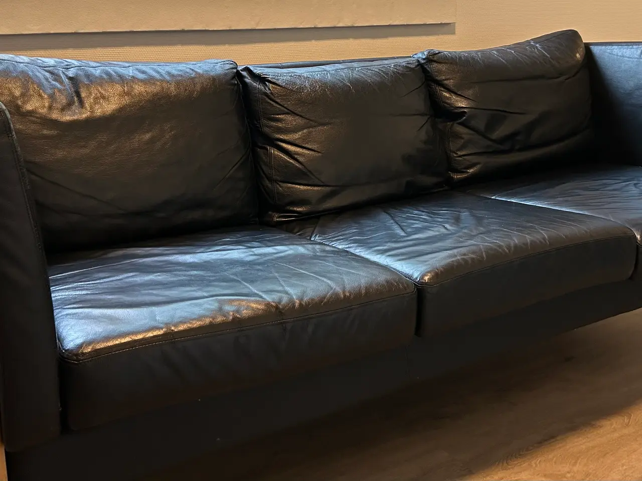 Billede 4 - Sort lædersofa