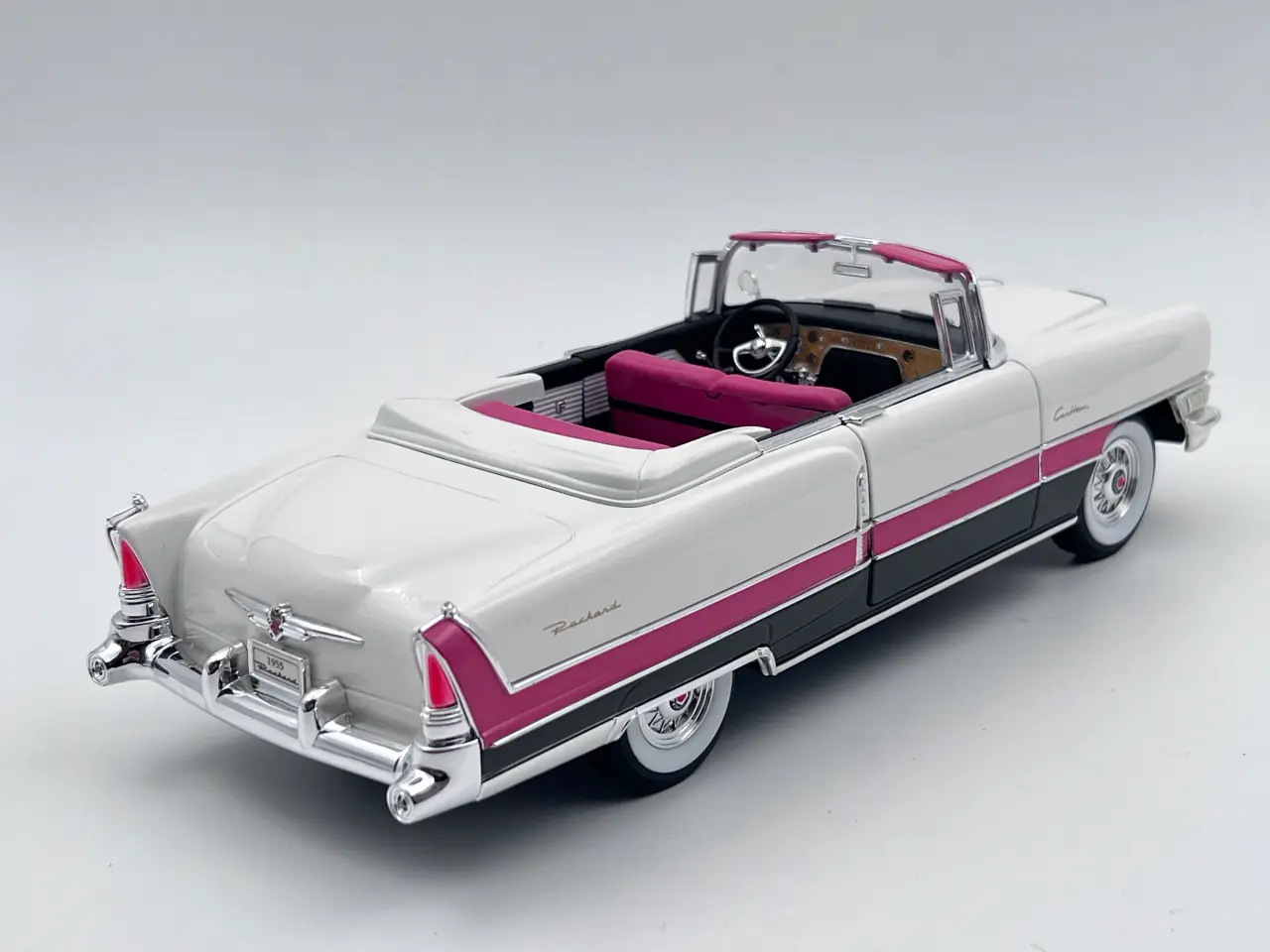 Billede 4 - 1955 Packard Caribbean - 1:18  Flot og detaljeret 