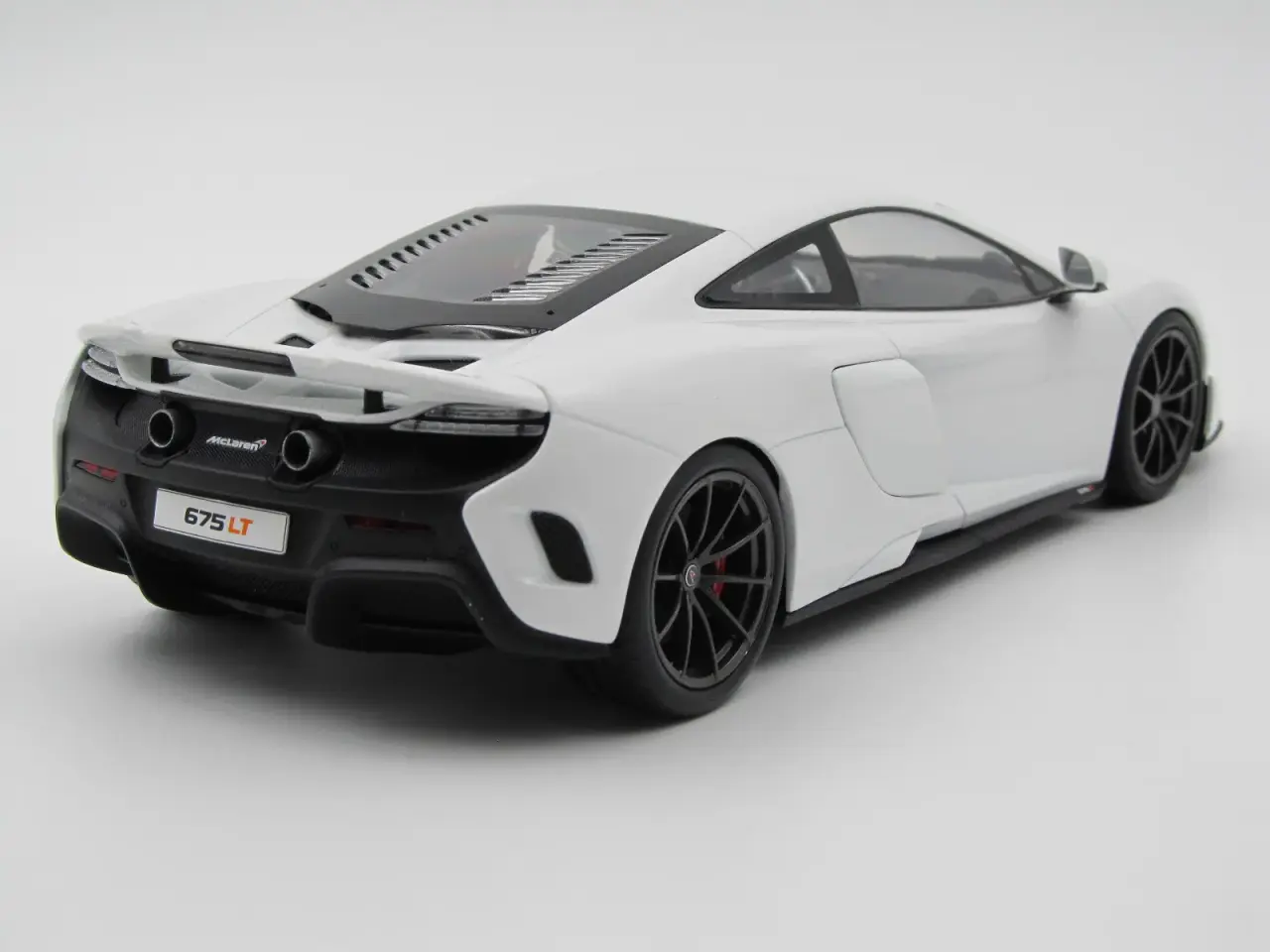 Billede 3 - 2015 McLaren 675LT fra Kyosho - 1:18