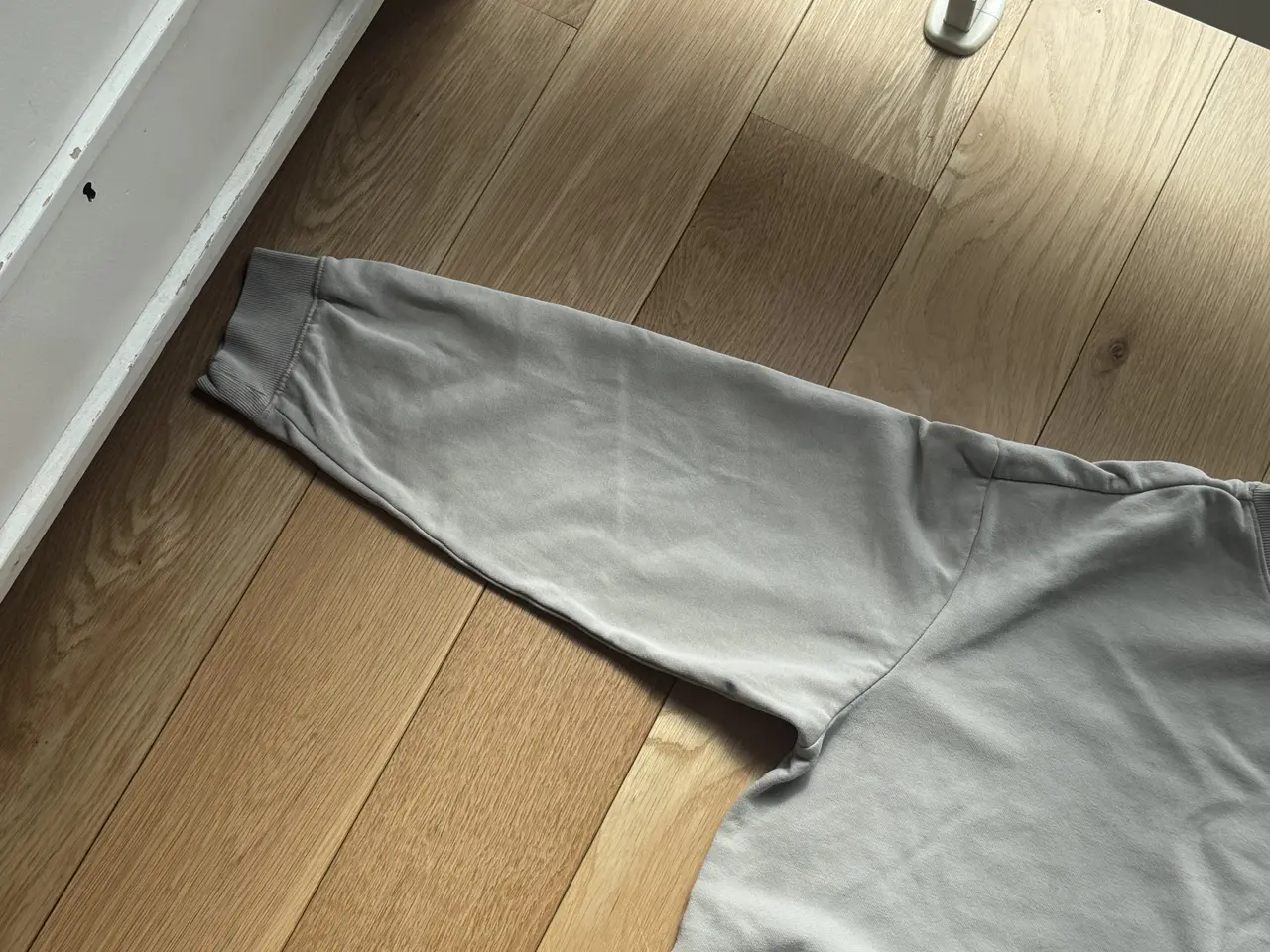 Billede 3 - Trøje fra H&M pris 149 kr størrelse L
