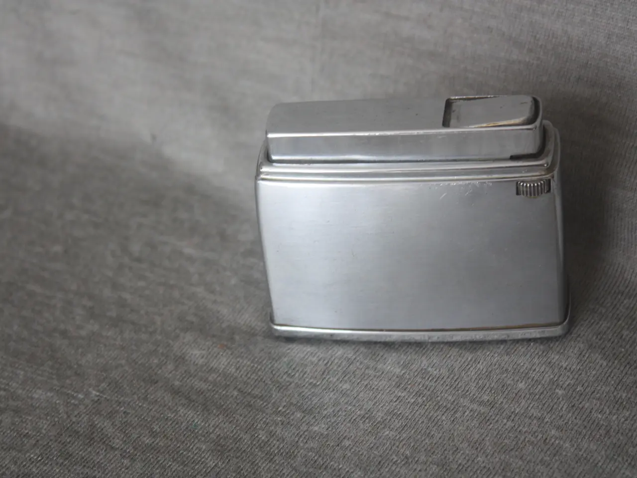 Billede 3 - Fisher bordligther / lighter 8,5 cm x 6,5 cm x 3,4