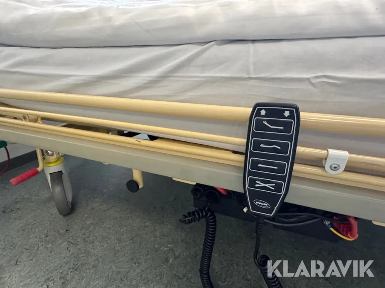 Billede 12 - Hospitalsseng med rullebord 7 styk