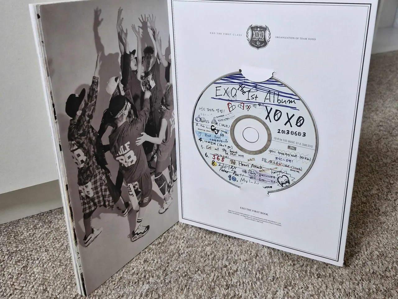 Billede 3 - EXO - XOXO (Kiss Korean Version), Fotokort