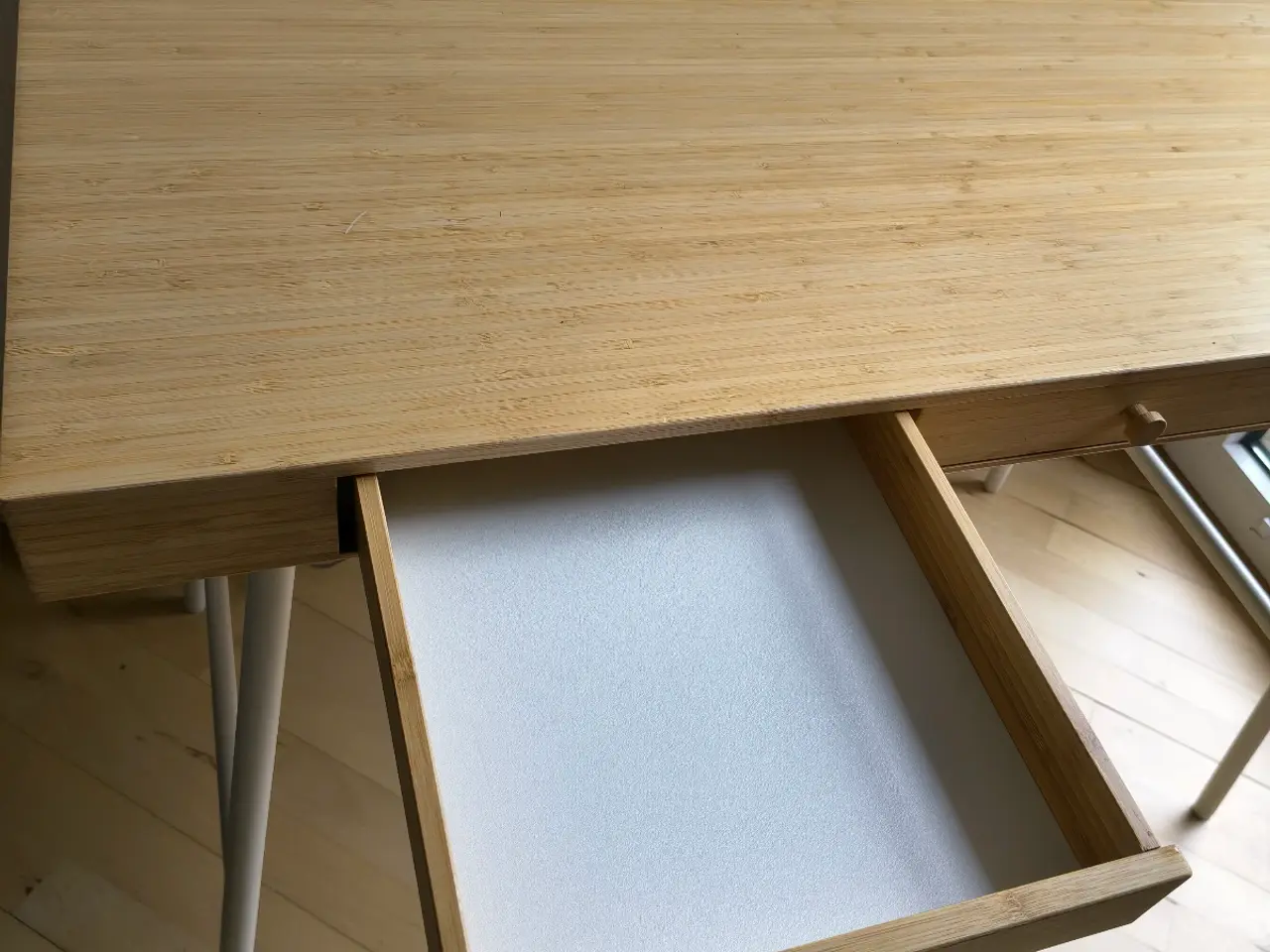 Billede 2 - Ikea Lillåsen skrivebord