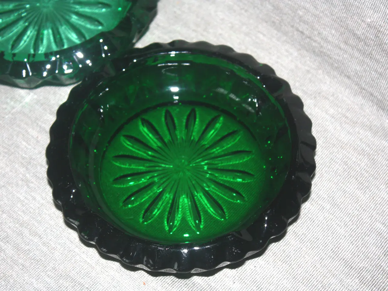 Billede 2 - Askebæger i glas diam. 15 cm pris for 2 stk.