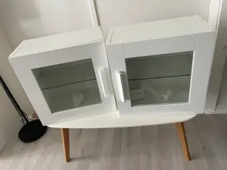 2 små skabe