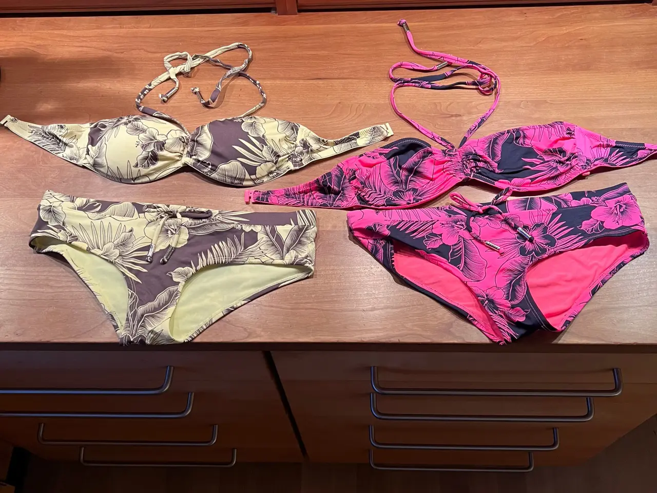 Billede 1 - Flotte bikinier