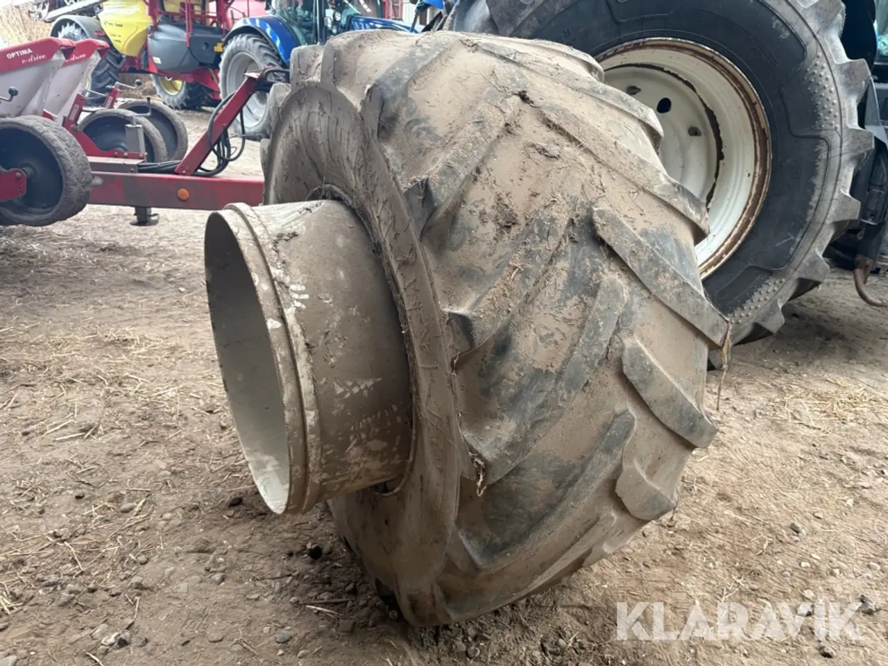 Billede 3 - Tvillingehjul Michelin 600/65 R 28 2 styk