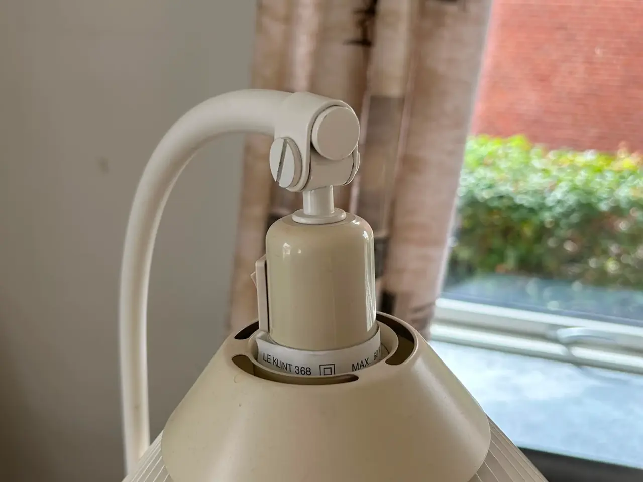 Billede 3 - Elegant Le Klint 368 gulvlampe – flot stand