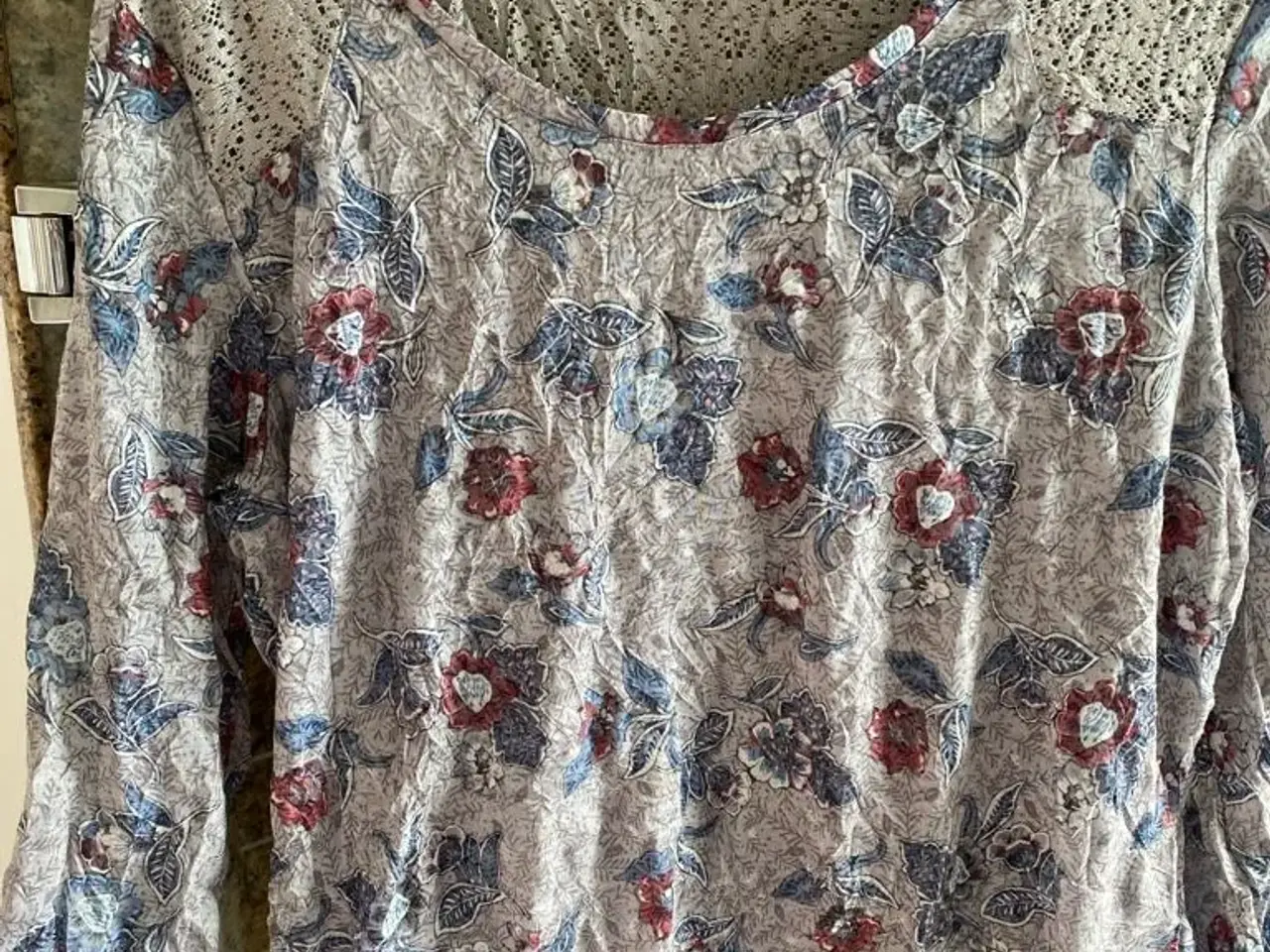 Billede 2 - Bluse fra street one str M