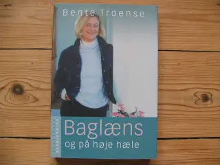 Baglæns og på høje hæle