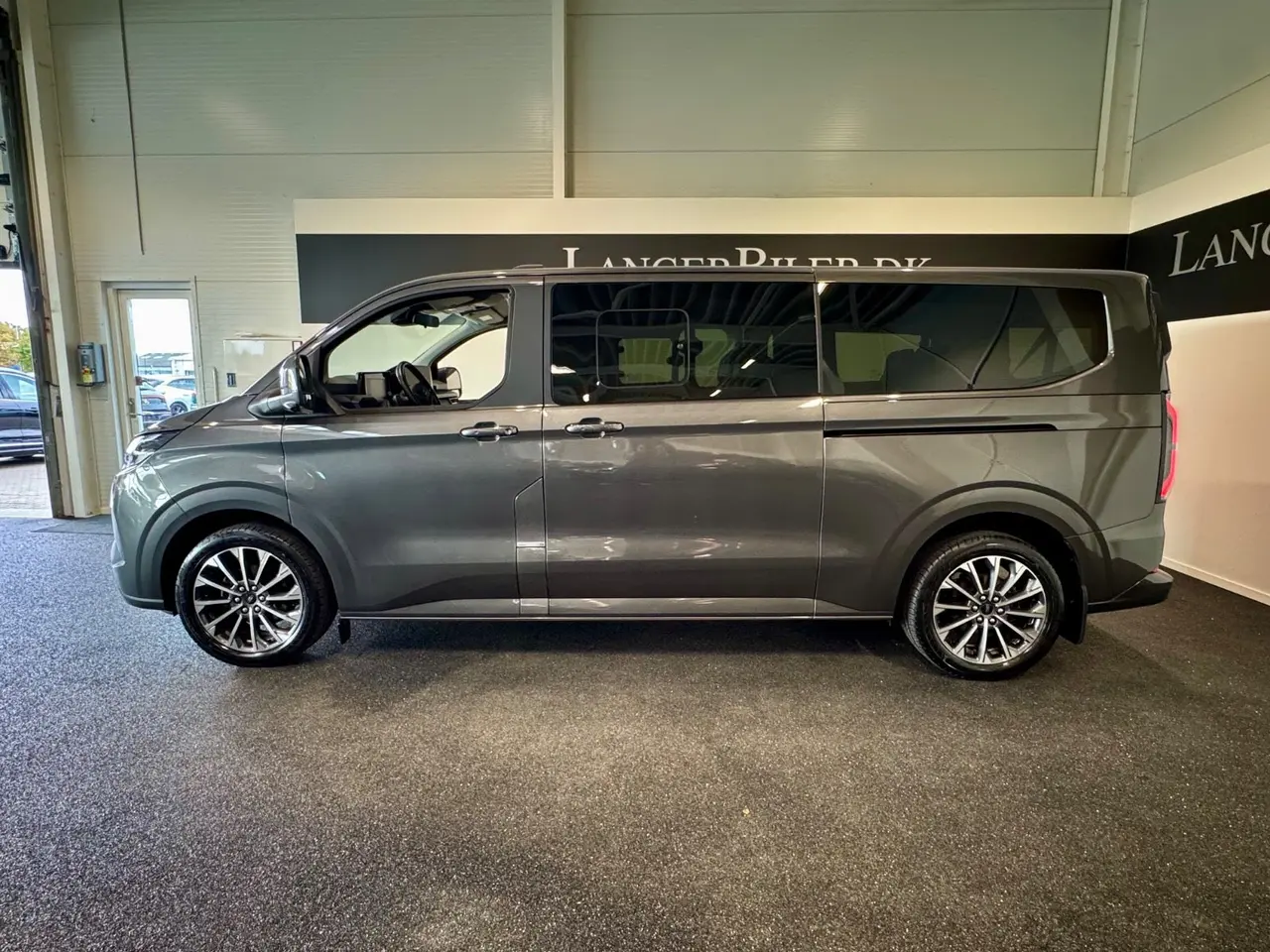 Billede 2 - Ford Tourneo Custom 340 L2 2,5 PHEV Titanium X CVT