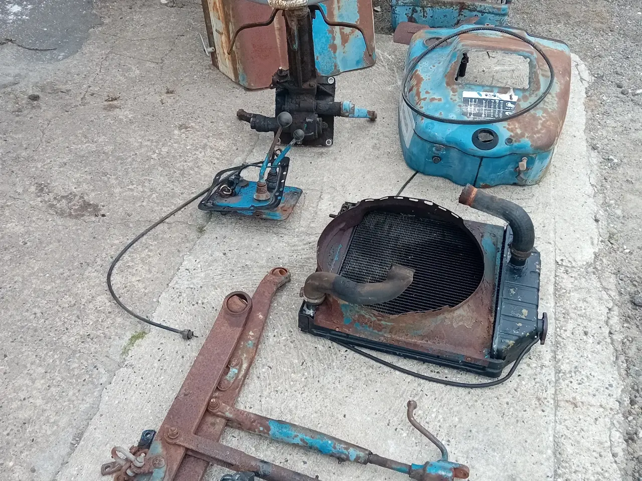 Billede 1 - Ford 3000 dele 