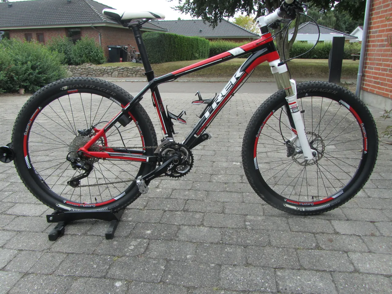 Billede 2 - Trek mountainbike 26" M rød/sort unisex