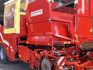 Grimme SE 150-60 UB XXL Ny maskine årg. 2025 kun kørt 129 ha med hjultræk og ekstra bredde rensebånd.