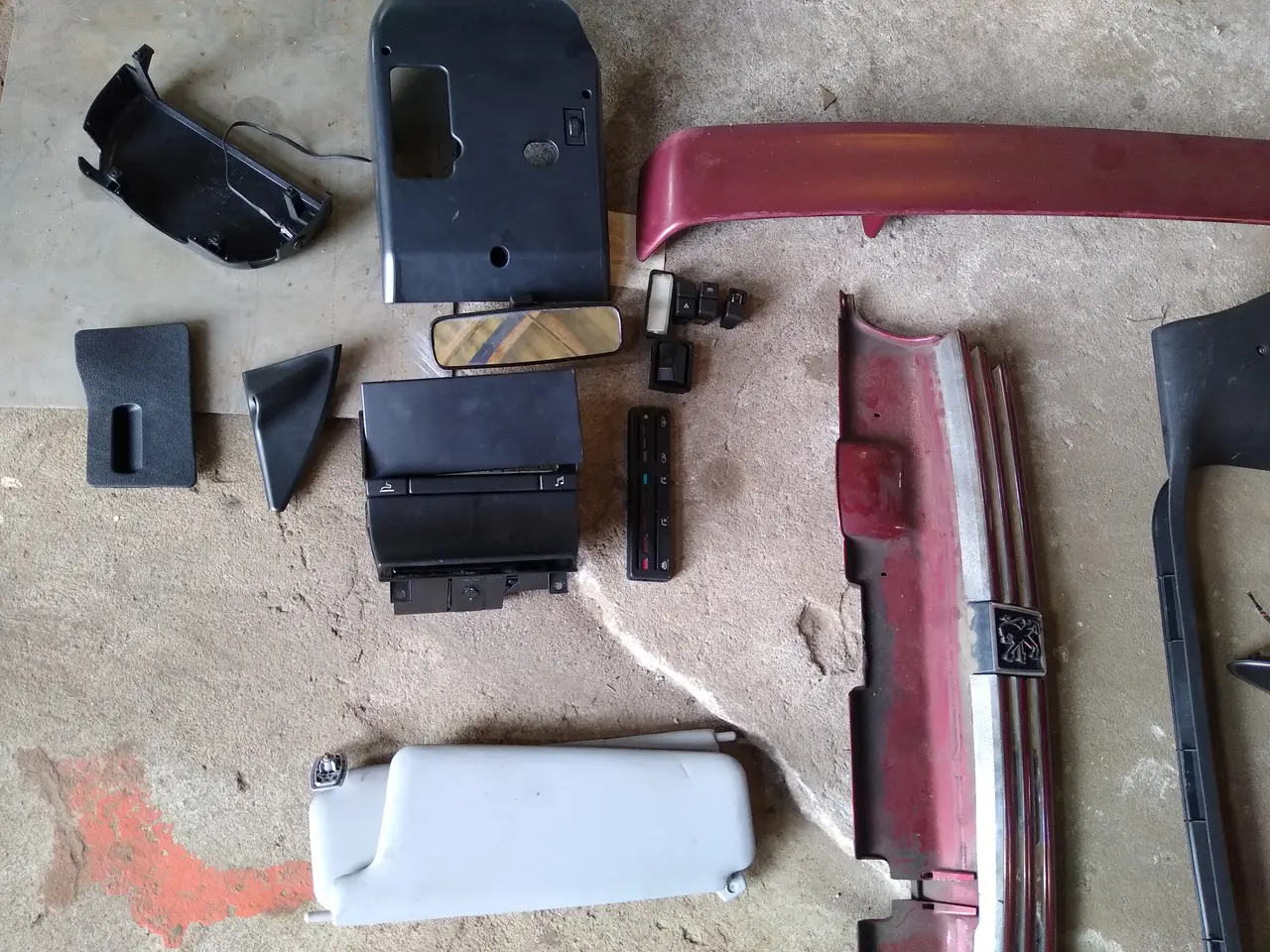 Billede 2 - Peugeot 405 dele.