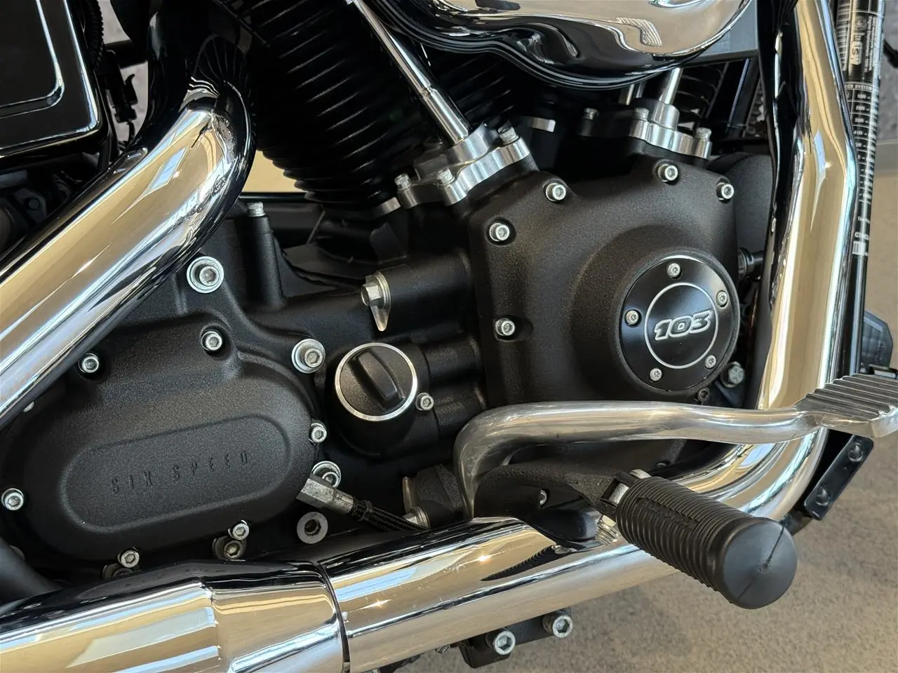 Billede 11 - Harley-Davidson FXDB Dyna Street Bob 103
